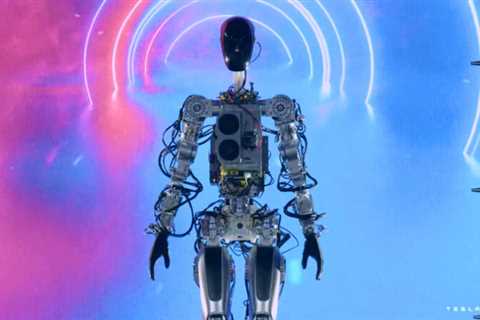Tesla exhibits off underwhelming human robotic prototype at AI Day 2022