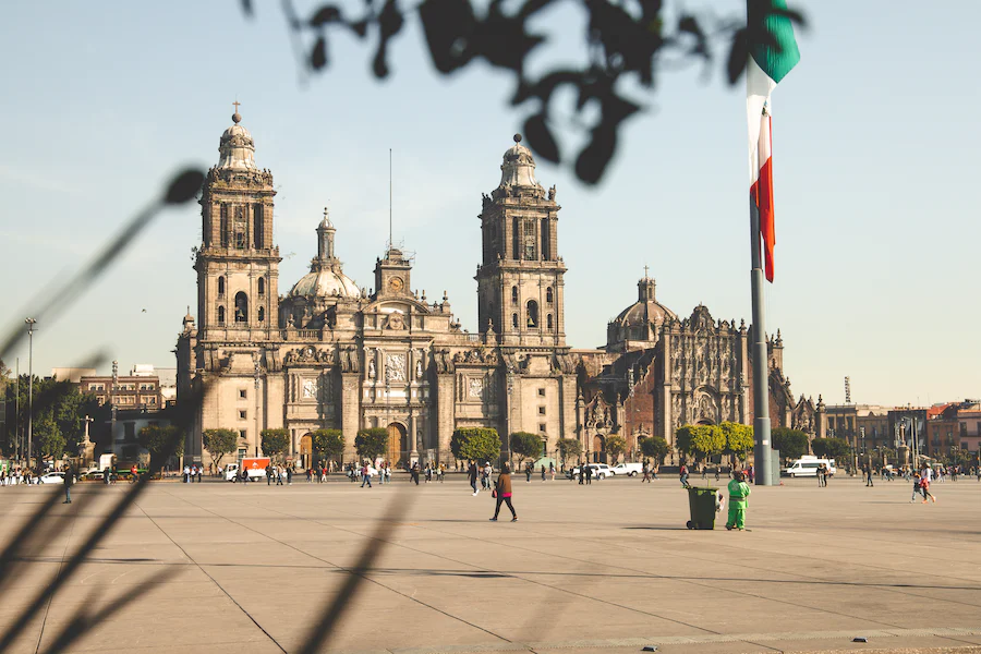 Crecimiento económico de México superior al anticipado: HR Ratings - QUÉ BANCO