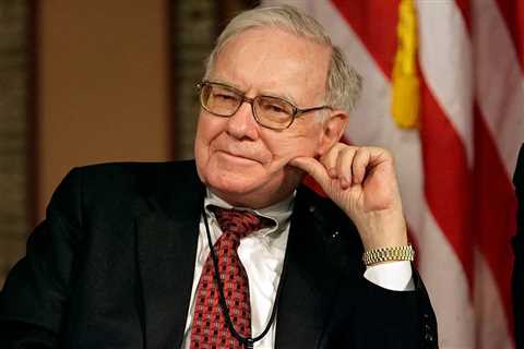 Warren Buffett’s Money Management Rule for Longevity